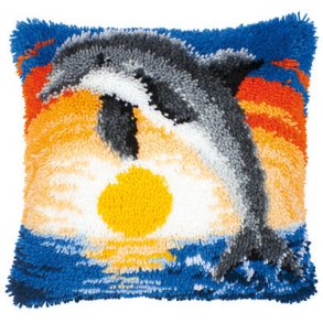 Broderipakning - Rya pude - Delfin ved solnedgang