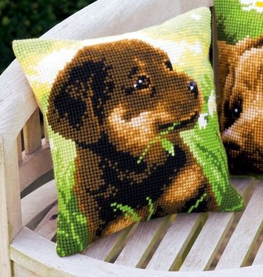 Broderipakning - Stramaj pude - Rottweiler hvalp