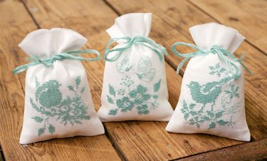 Broderipakning - Lavendel duftpose med fuglemotiv - 3 stk.