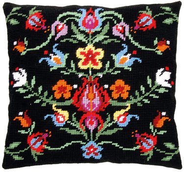 Broderipakning - stramaj pude - Folklore II