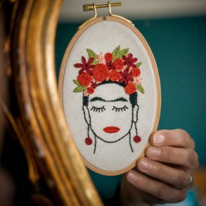 Broderi pakning - inkl. syramme -Frida Kahlo