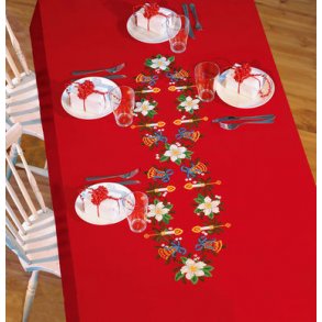 Broderipakning  - juledug - lys, klokker & blomster