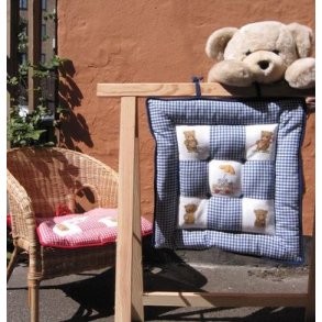 Broderipakning - bl baby dyne/tppe med bamser