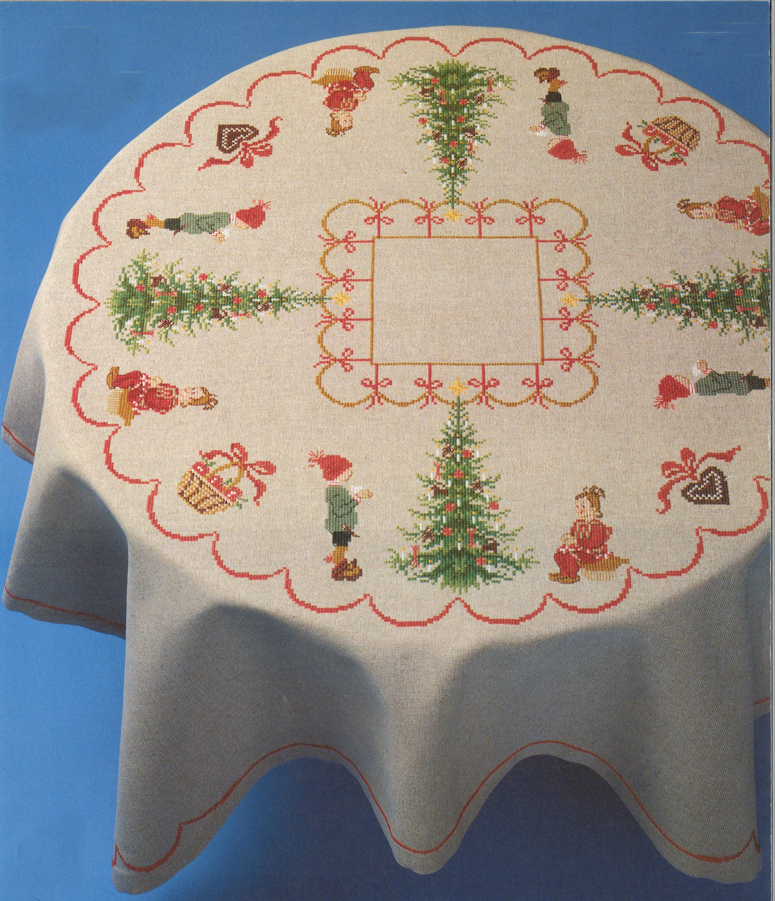 Broderipakning - Dug - Brn og juletr