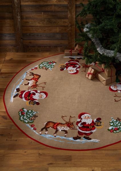 Broderipakning - Juletrstppe - Julemand og rensdyr