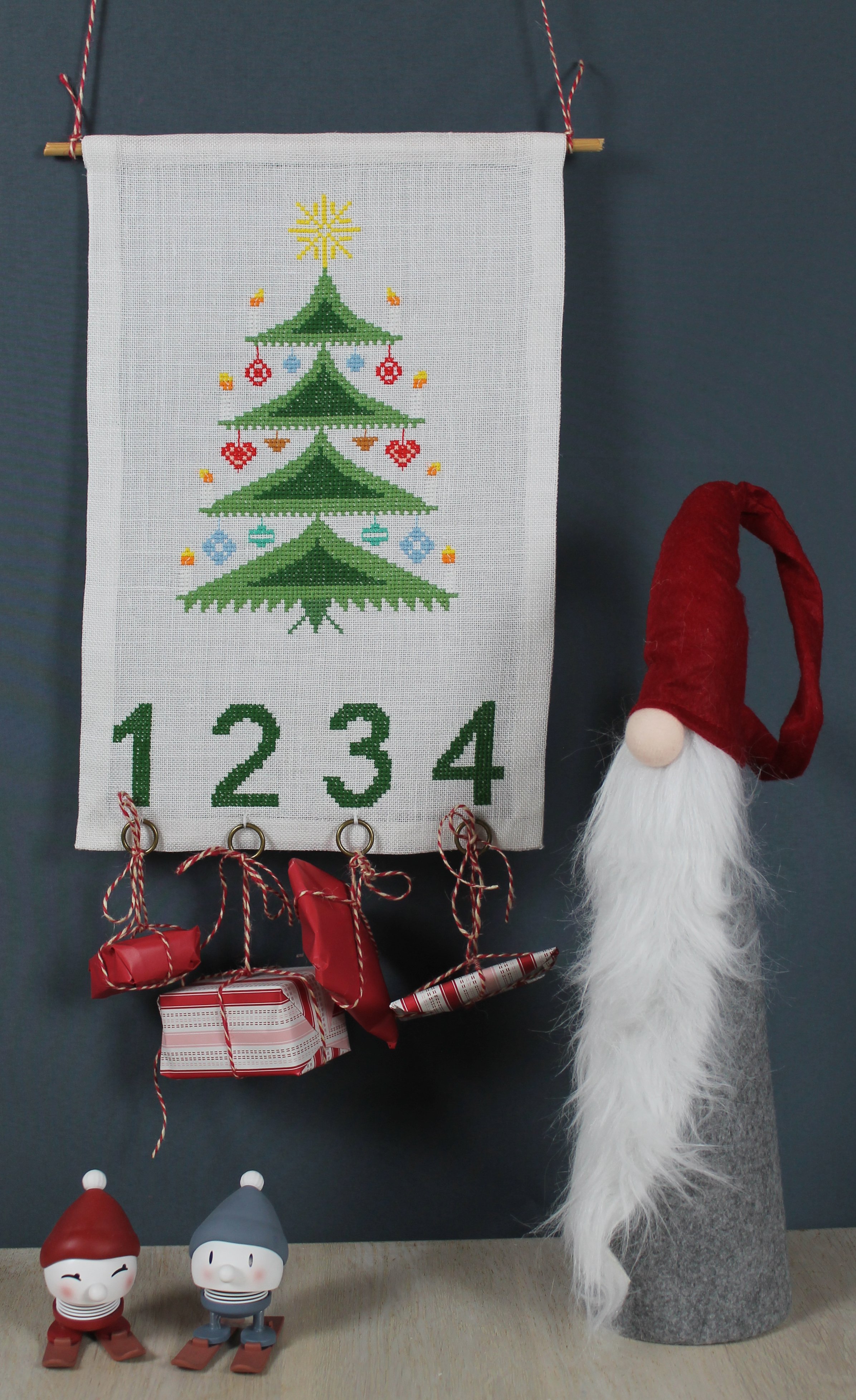 Broderipakning - Adventkalender - Juletr