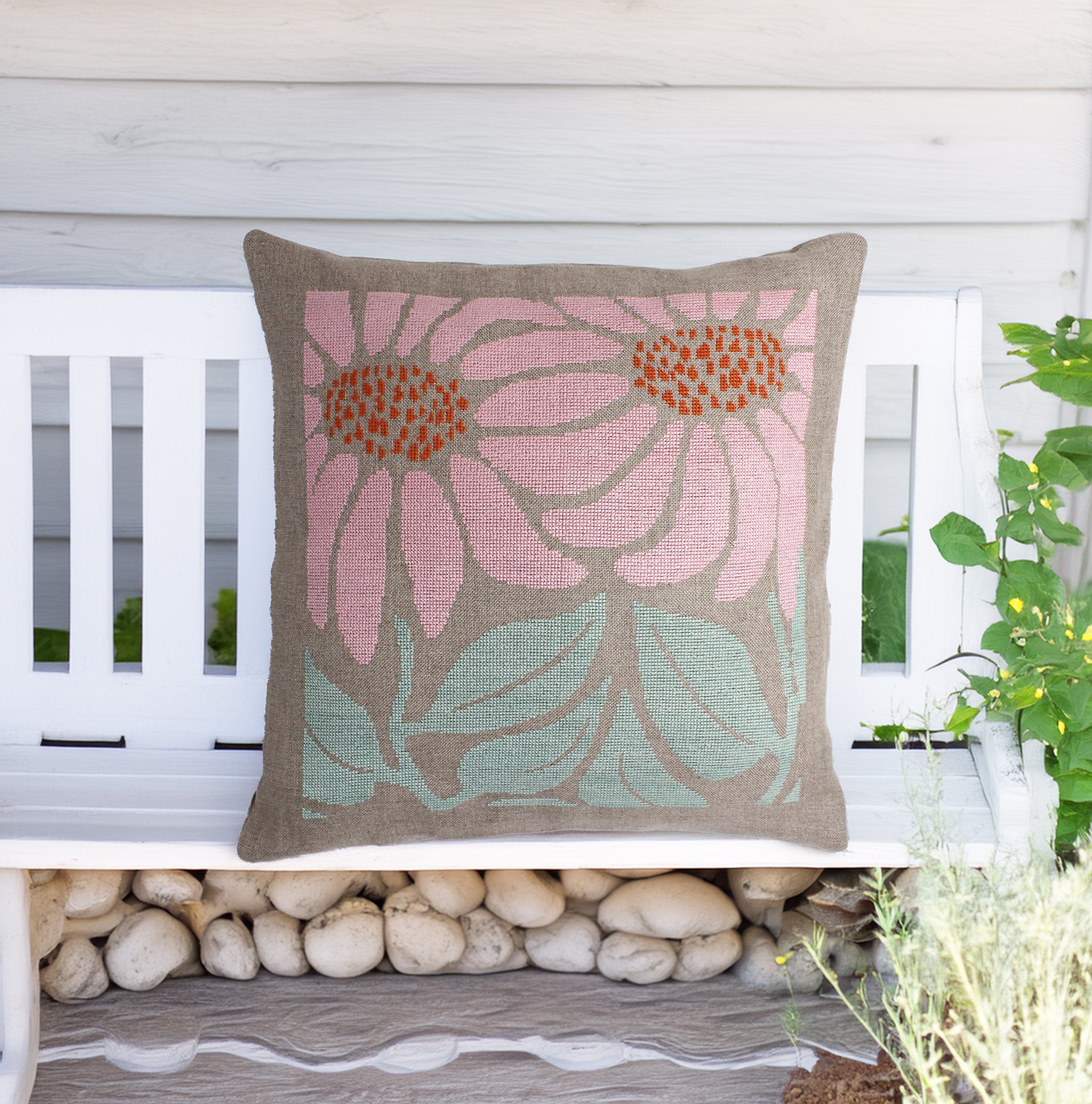 Broderipakning - Pude - Marguriet