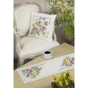 Broderipakning - Pude med roser