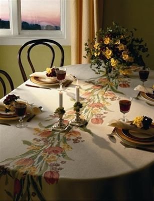 Broderipakning - Dug - Rde tulipaner