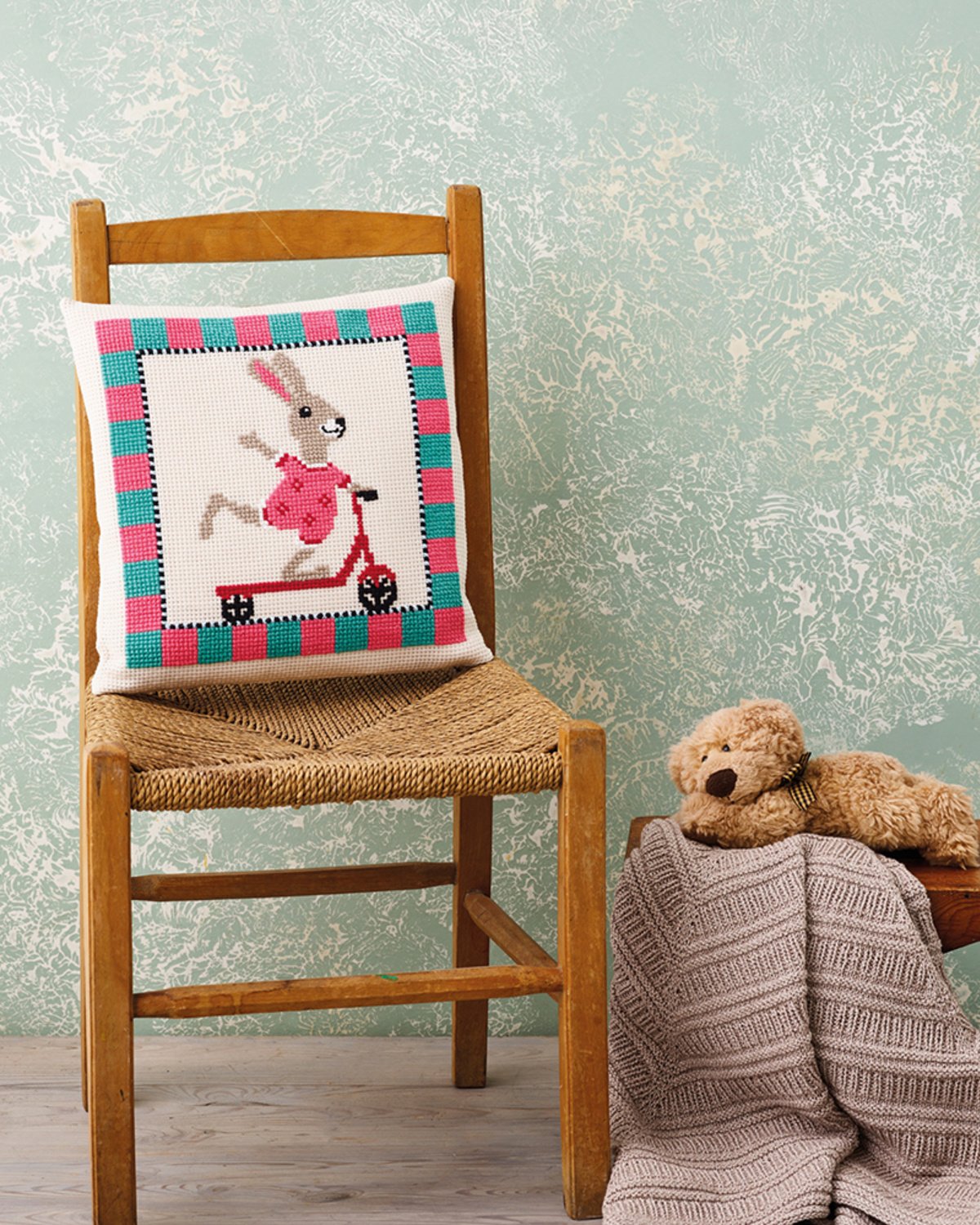 Broderipakning - Pude - Hare