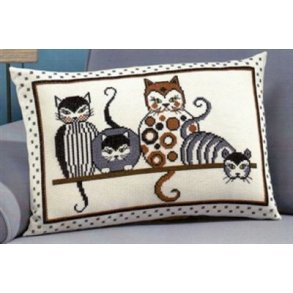 Broderipakning - Pude med katte p grov Aidastof