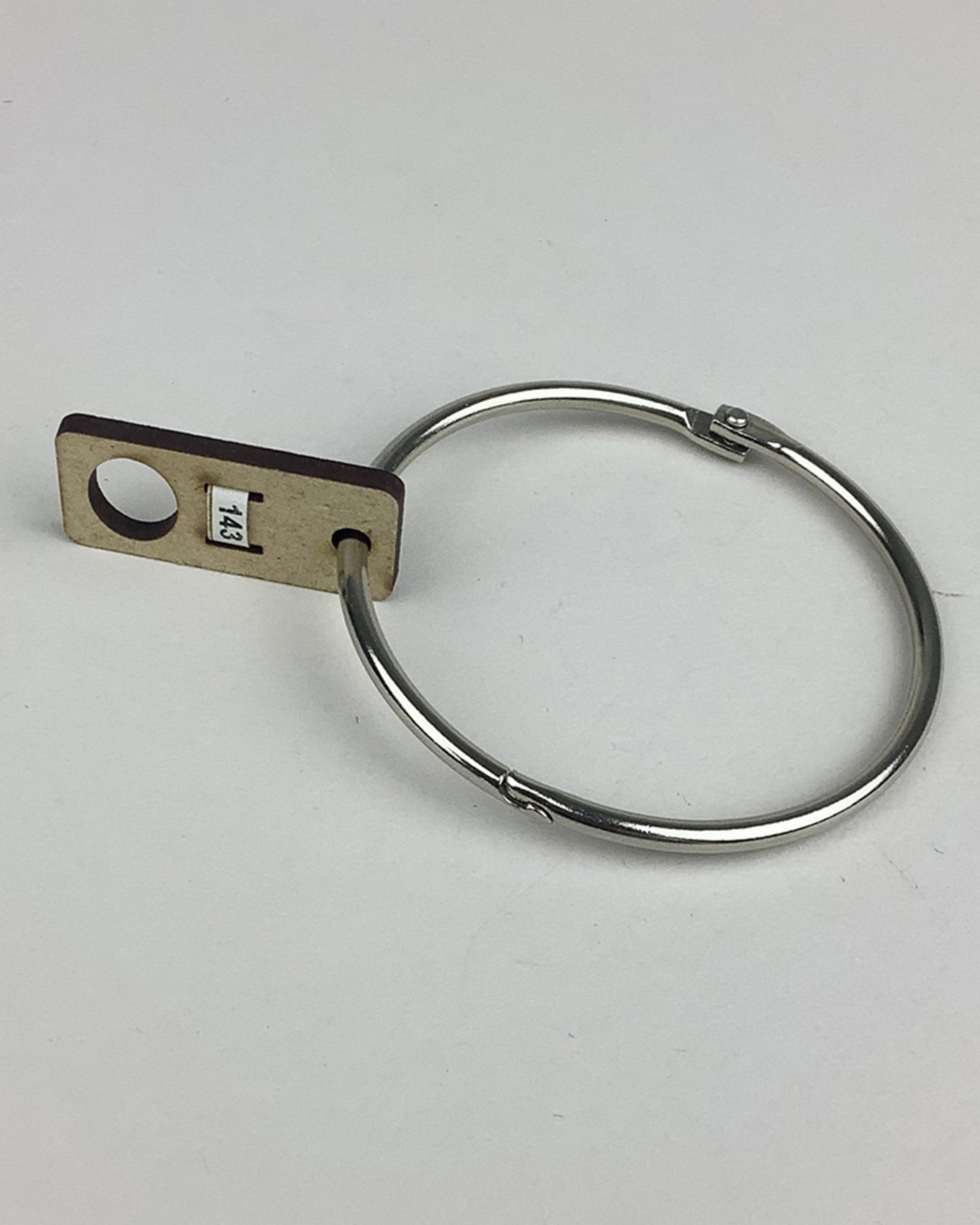 Ring med 10 tr�dholdere til Moulinegarn