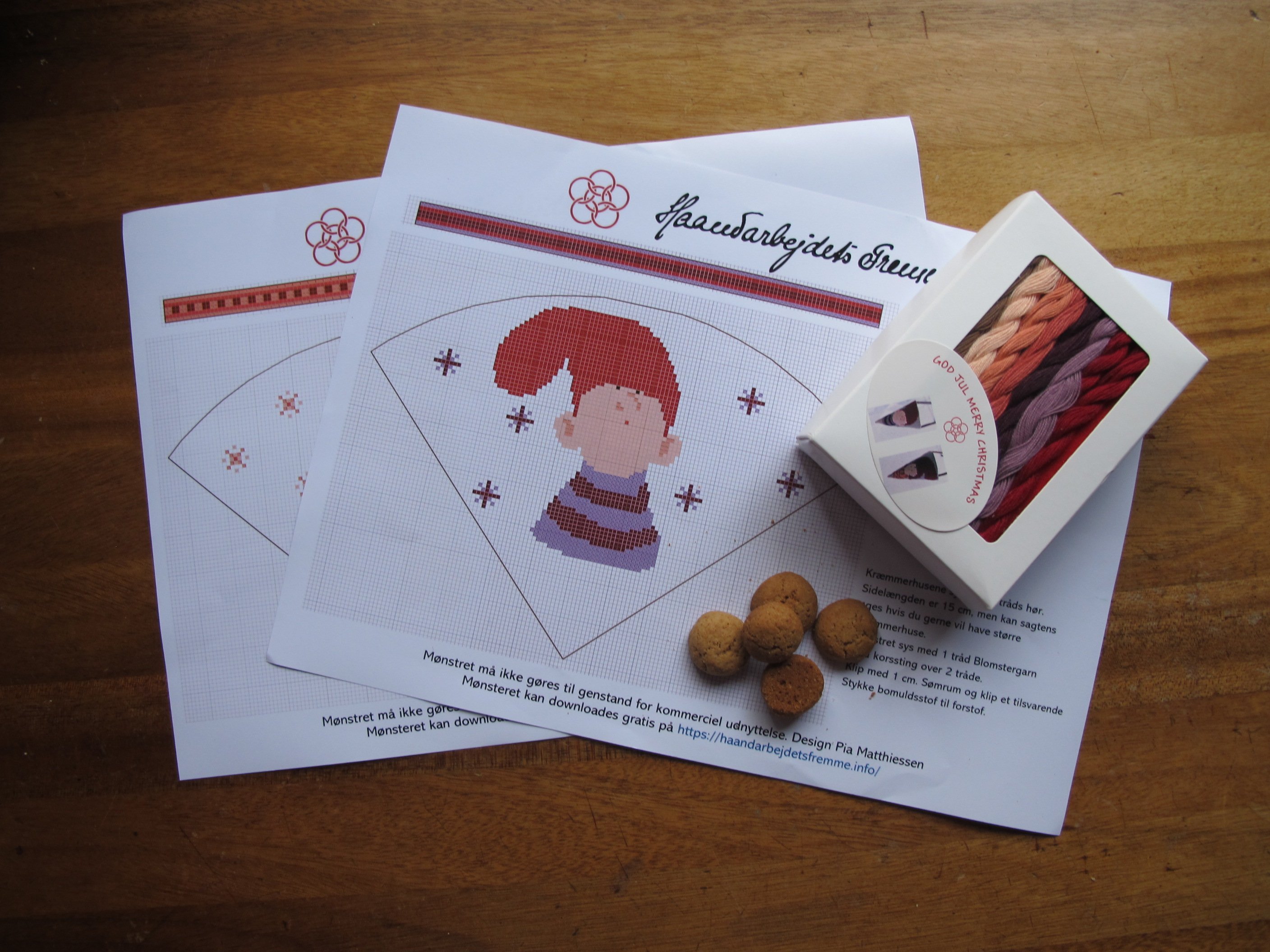 Broderipakning - Julepynt - Krmmerhuse 2 stk.