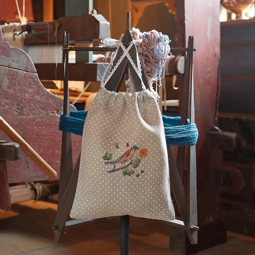 RETS KORSSTING 2025 fra Haandarbejdets Fremme - Mnsterbog - rskalender