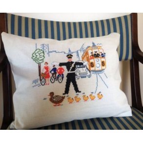 Mnster til - Broderipakning pude - Andefamilie flges over gaden