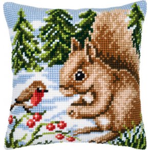 Broderipakning - stramaj pude - Egern i sne