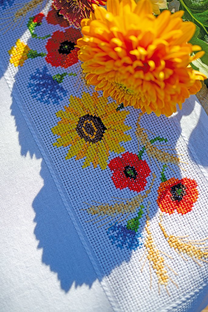 Broderipakning - Dug - Vilde blomster