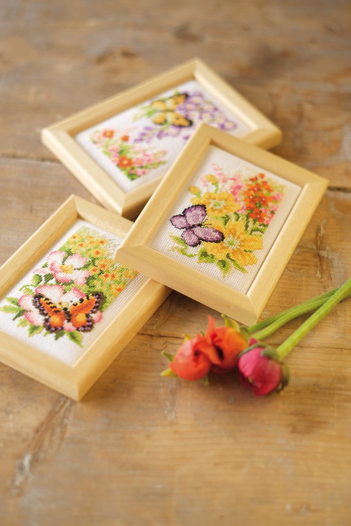 Broderipakning - 3 Sm� billeder - Sommerfugle og blomster