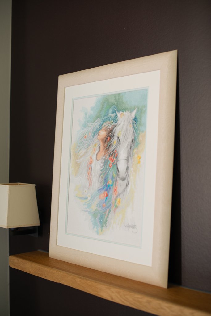 Broderipakning - Billede - Hest og pige i tanker