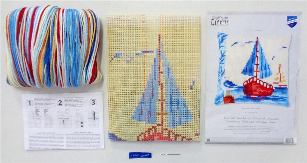 Broderipakning - stramaj pude - Sejlskib p fjorden