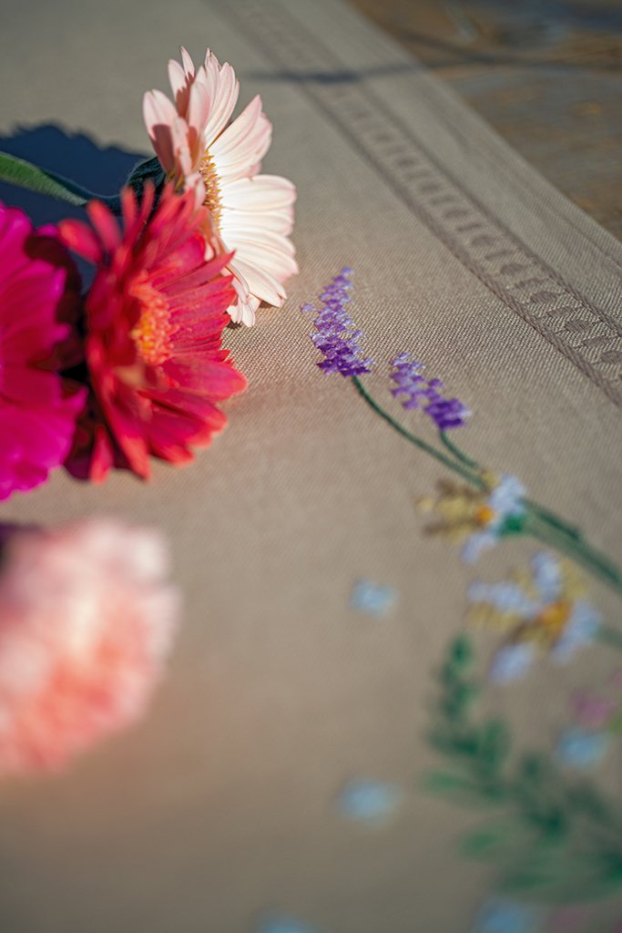 Broderi pakning - ptegnet bordlber eller dug - Forrsblomster