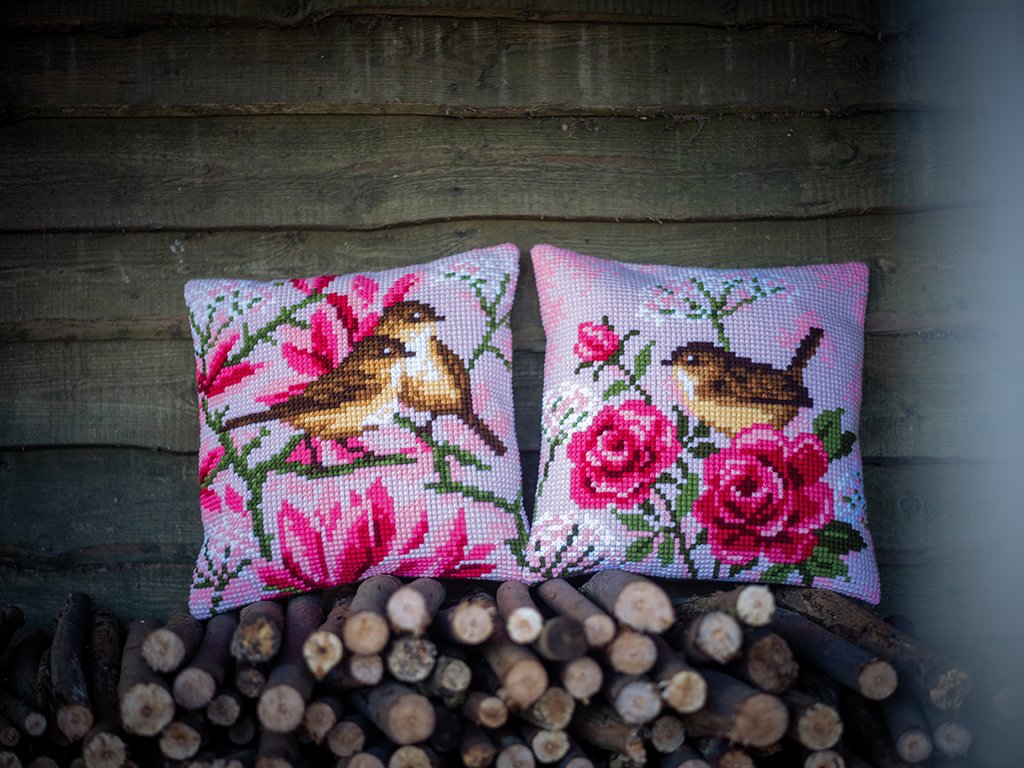 Broderipakning - stramaj pude - Sm fugle p Magnolia