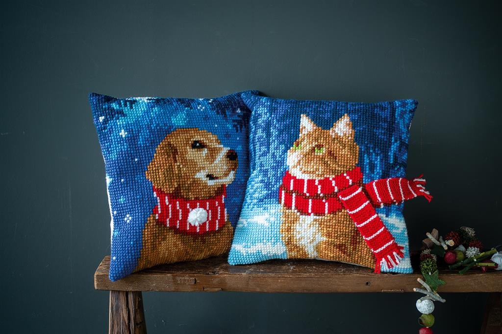 Broderipakning - pude - Kat med trklde