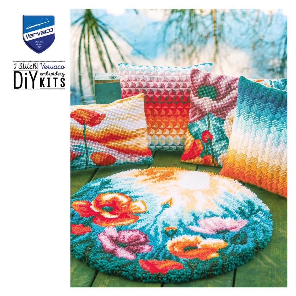 Broderipakning - Pude - Landskab med valmuer