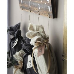 Broderipakker - 4 Adventsgaver - Vlg ml. let, medium el. svr